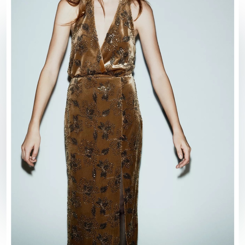 Zara NWT midi halter velvet and floral sequin dress - Picture 7 of 13